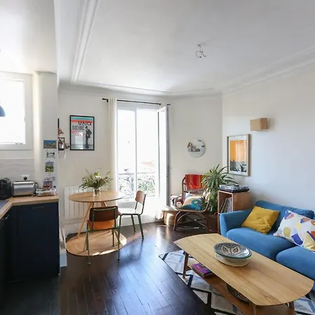 Nice Cosy Apartment Near Nation